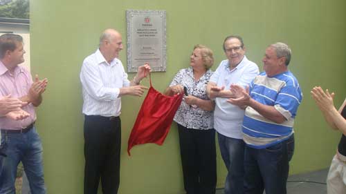 Jonas Guimarães entrega Biblioteca Cidadã em Indianópolis