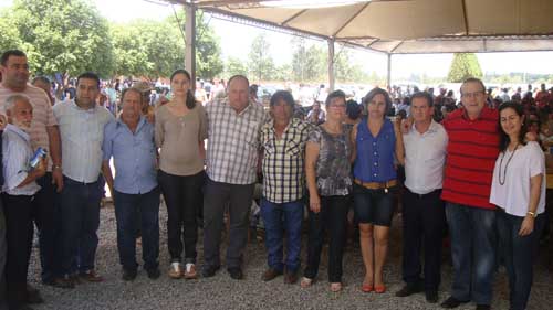 Almoço de confraternização reúne autoridades em São Manoel do Paraná